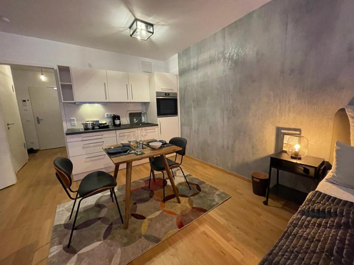 Studio Stevie Nicks I Parking Spot I Workplace I 24In Screen I Kitchen I Ps4 Offenbach am Main Exteriör bild